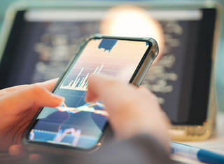 Investor reviewing transparent withdrawal and fund transfer processes